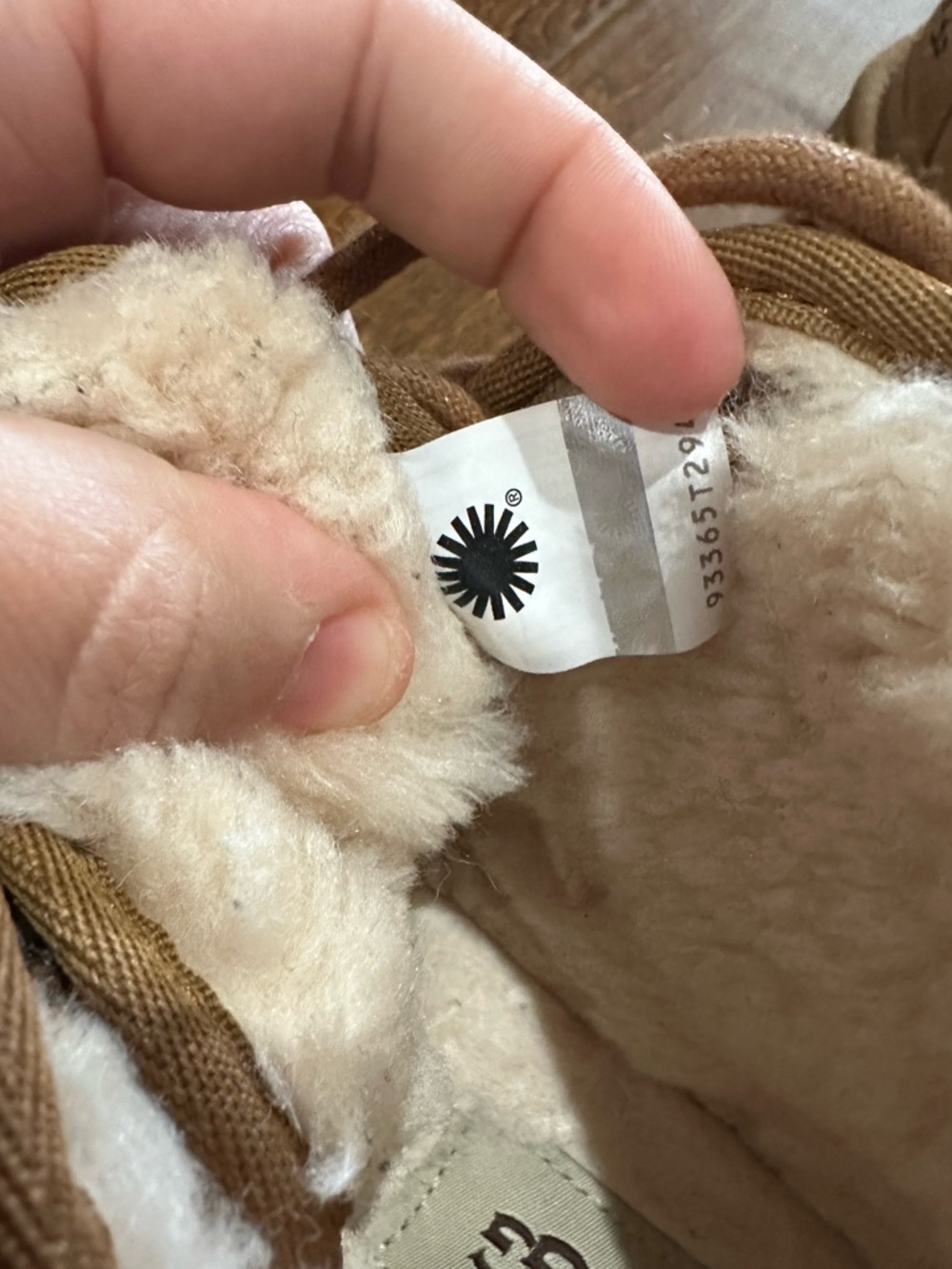 UGG Neumel Women’s lace up boots - Picture 7 of 12